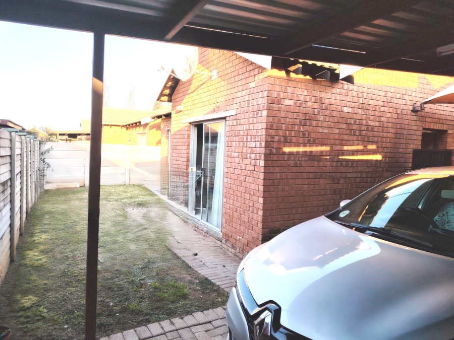 2 Bedroom Property for Sale in Rodericks Park Free State